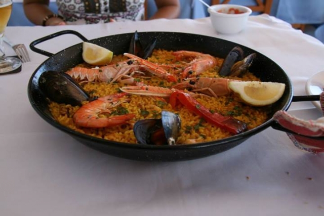  a paella to finish the visit 